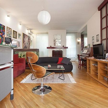 Urban Hostel & Apartments スコピエ エクステリア 写真