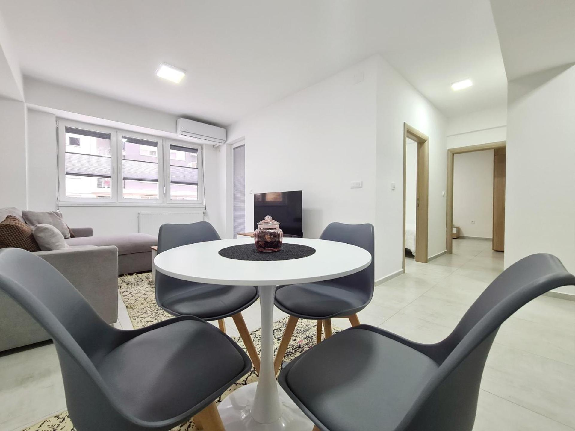 Urban Hostel & Apartments スコピエ エクステリア 写真