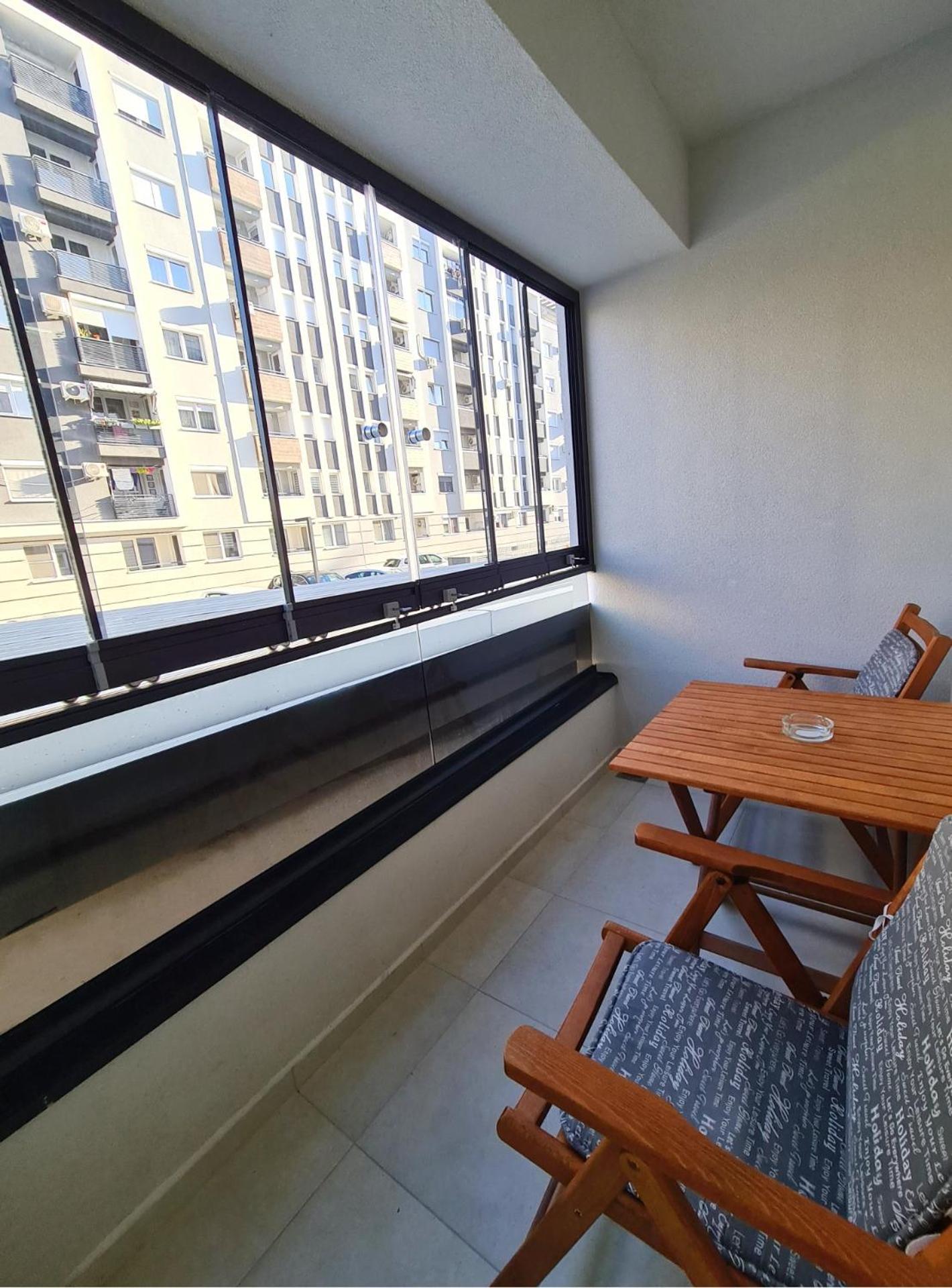 Urban Hostel & Apartments スコピエ エクステリア 写真