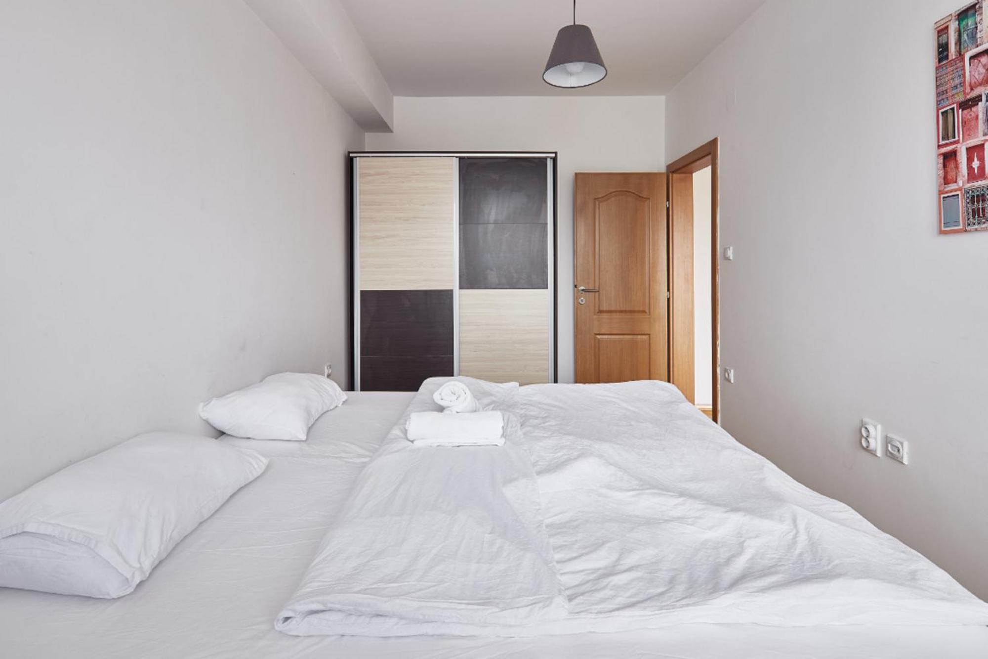 Urban Hostel & Apartments スコピエ エクステリア 写真