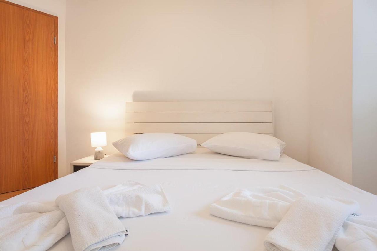 Urban Hostel & Apartments スコピエ エクステリア 写真