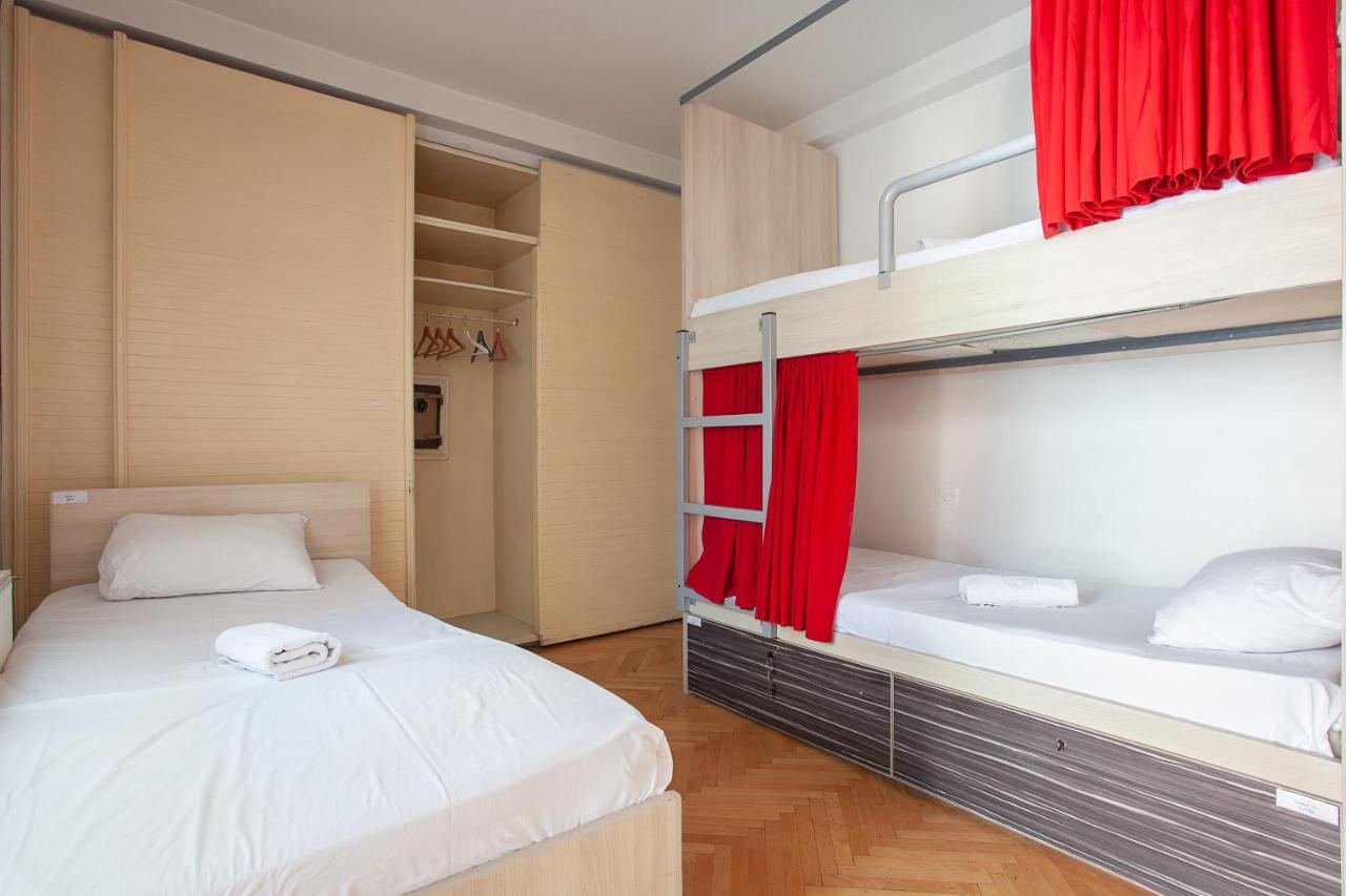 Urban Hostel & Apartments スコピエ エクステリア 写真